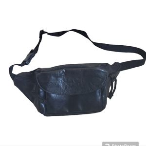 Black Fanny Belt Bag